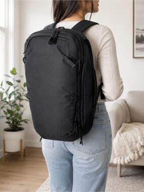 PEAK DESIGN Travel Backpack 45L Black Kickstarter Edition